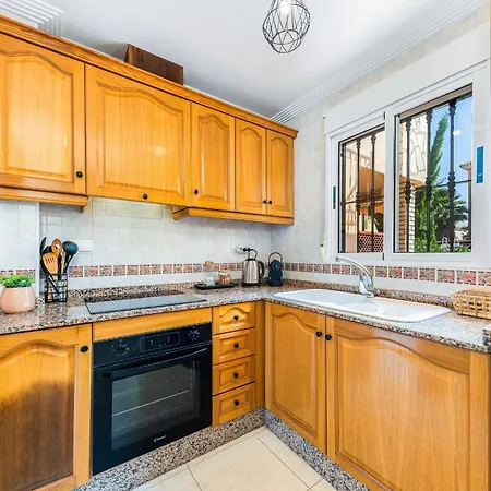 Rose Sunrise Apartment *